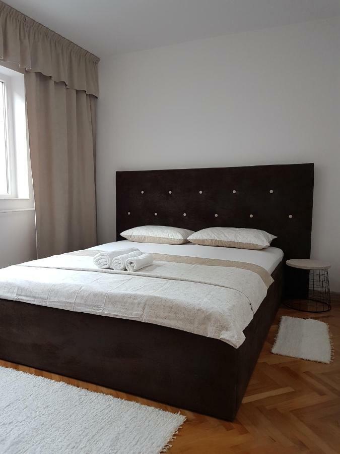 Tania Apartament Oradea Exteriör bild
