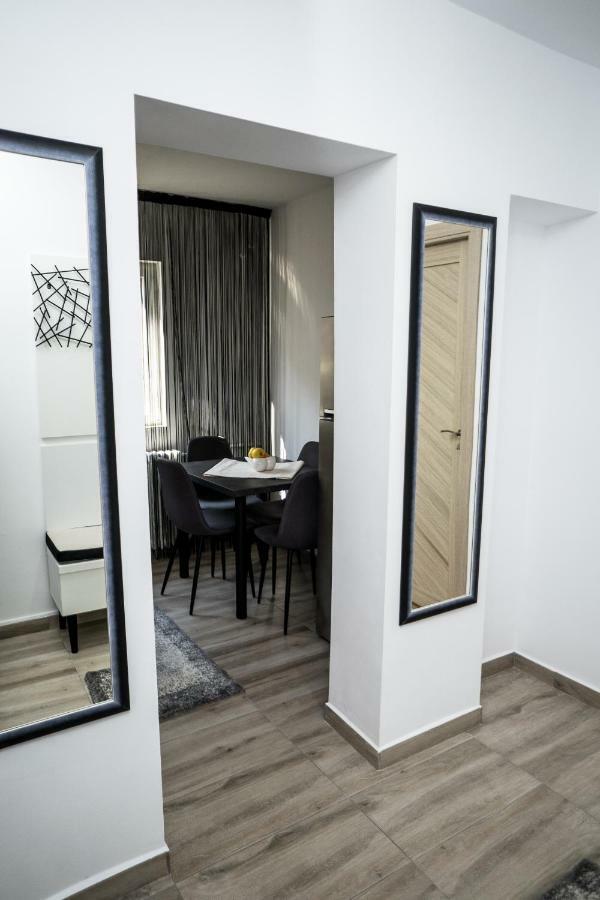 Tania Apartament Oradea Exteriör bild