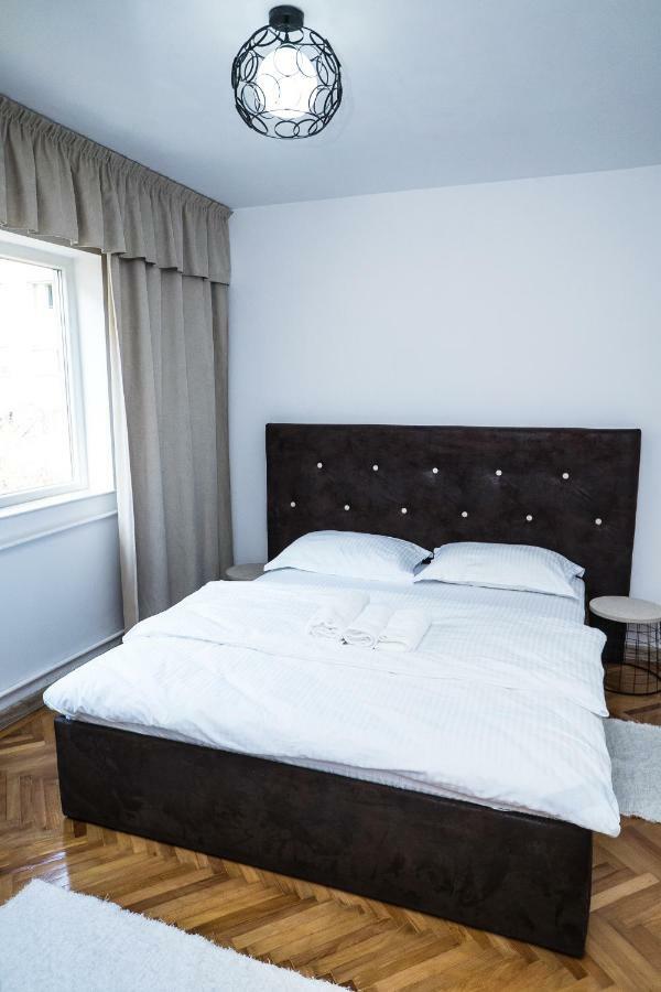Tania Apartament Oradea Exteriör bild